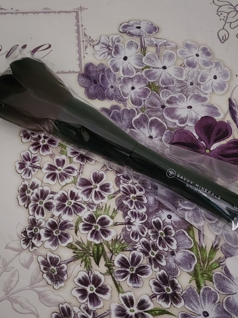 Savvy Minerals Veil Brush #20837 v.1 NWT